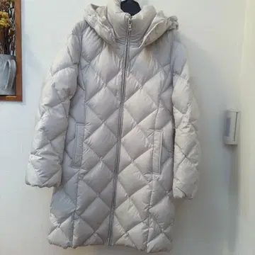 유니클로 베이지 화이트 퀼팅 다운 코트