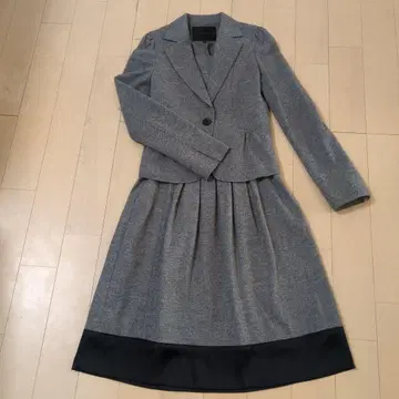 UNTITLED 사이즈 2 그레이 자켓과 원피스 세트 S~M