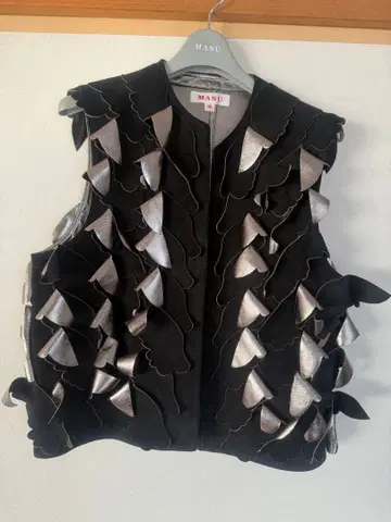 MASU 엔젤 윙 베스트 23AW