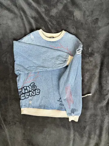 데님 블루 그래피티 프린트 트레이닝복