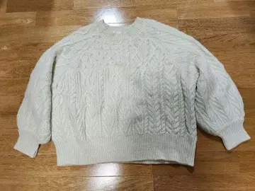 mysty woman 아이보리 케이블 니트 스웨터 긴팔