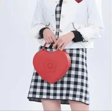 새상품 MARY QUANT 하트 다이컷 2WAY 숄더 (레드)