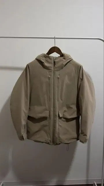 UNIQLO 하이브리드 다운 파카 베이지