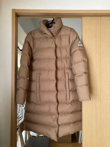 CAPE HEIGHTS 베이지 롱 다운 자켓