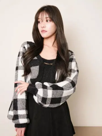 LIP SERVICE 뉴앙스라인 페더 니트 앙상블 믹스 1