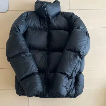 유니클로 울트라 라이트 다운 볼륨 자켓 블랙 M
