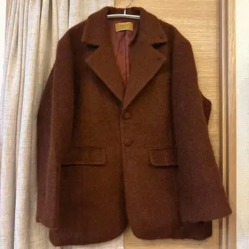 아메리 브라운 울 피 코트