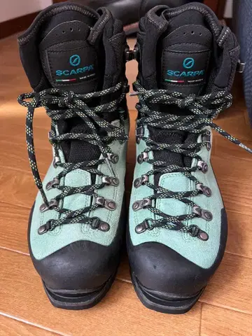 컨디션 최상 SCARPA 스파 MONT BLANC PRO 등산화 EU39