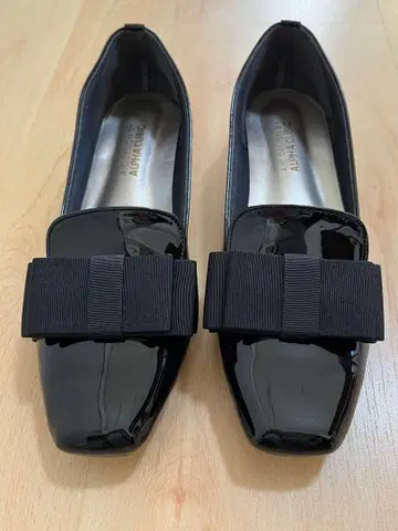 ALPHA CUBIC 오페라 슈즈 에나멜 블랙 23.5cm