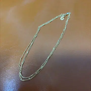 미라 오웬 골드 삼연 목걸이