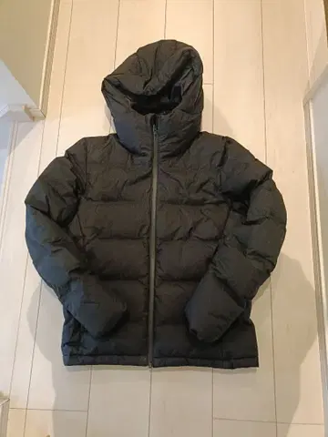 유니클로 심리스 다운 남성용 S 블랙