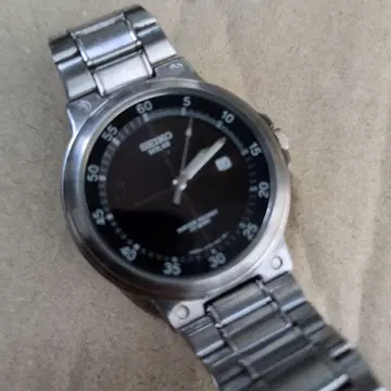 가동품. 세이코 솔라 쿼츠 손목시계 블랙