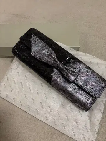 [ Whiting & Davis ] 리본 디자인 클러치백