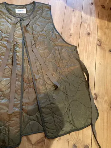 BEAMS BOY 퀼팅 베스트 올리브