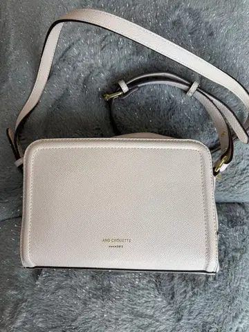 AND CHOUETTE 숄더백 라이트 베이지