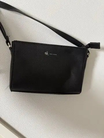 tk 다케오 키쿠치 블랙 숄더백