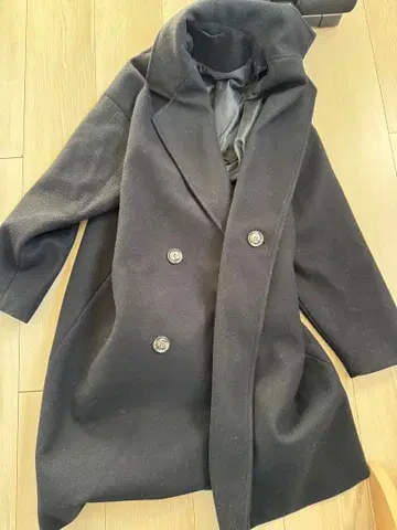 EMODA 블랙 더블 브레스트 롱 코트