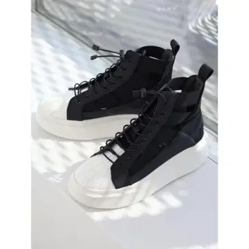 미사용 새상품 LASUD 코르크 밑창 하이컷 스니커즈