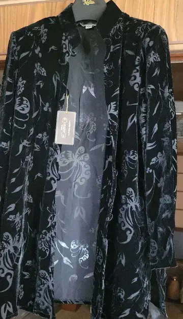 여성용 실크 블라우스 새상품