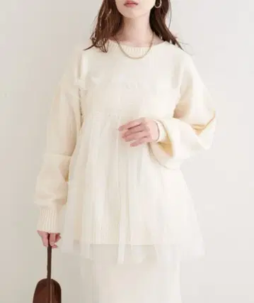 내추럴 쿠튀르 튤 레이어드 니트 풀오버