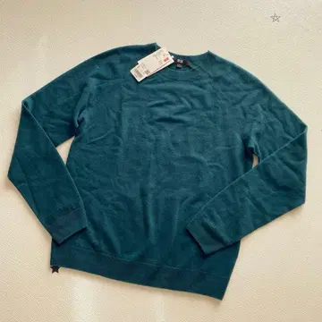 [ 새상품 ] 유니클로 UNIQLO 캐시미어 100% 니트 S 사이즈