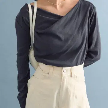 mystic 오프숄더 롱T 네이비