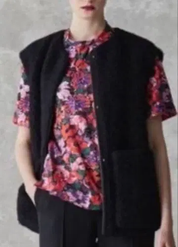 울 알파카 나일론 보아 베스트 drawer 드로어 블래키 베스트