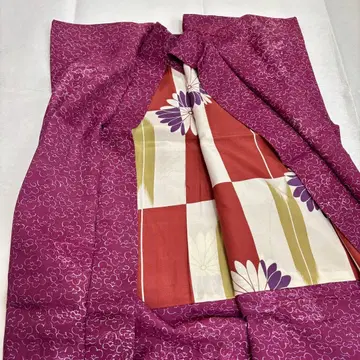 보라색 매화 무늬 긴 겉옷