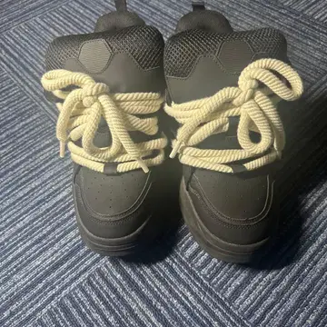 ZARA 블랙 스니커즈