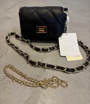 AULENTTI 퀼팅 체인 미니백 블랙 택 포함 새상품