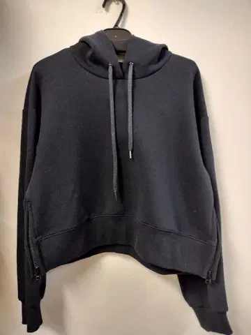 새상품급! Aga 후드티