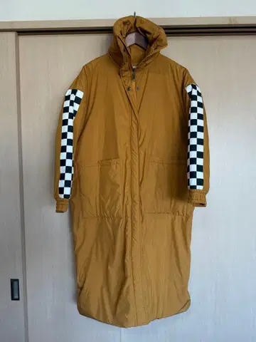 시착만 한 상품 초특가 VANS 벤치 코트 S 사이즈 한정 컬러