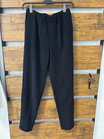 PASSIONE 속기모 테이퍼드 팬츠 17600엔