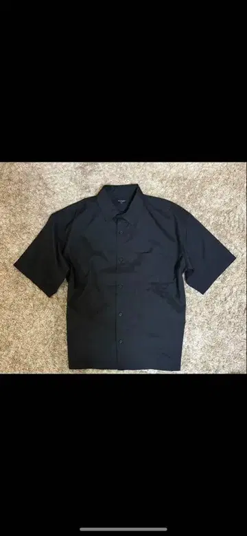 블랙 반팔 버튼업 셔츠