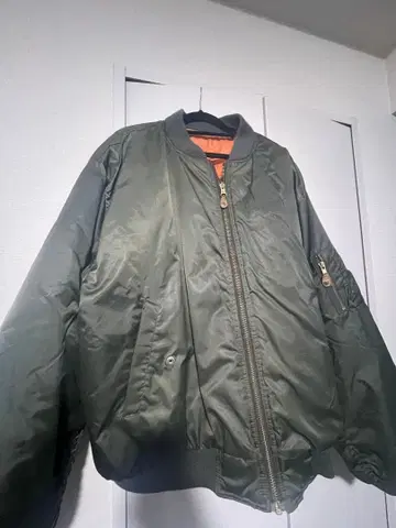 MA-1 플라이트 자켓 올리브 그린