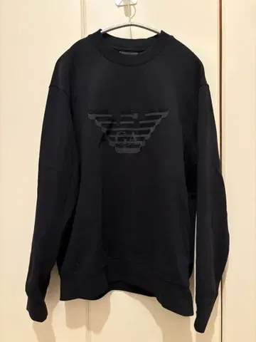 엠포리오 아르마니 블랙 맨투맨