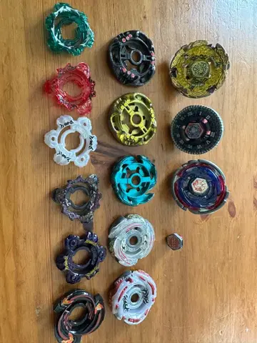 메탈 파이트 베이블레이드 세트 왼쪽 회전 베이 포함