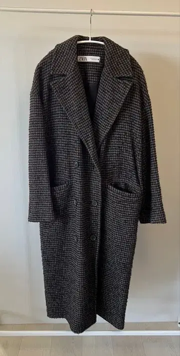 ZARA/체크 무늬/더블 브레스트 코트/M 사이즈