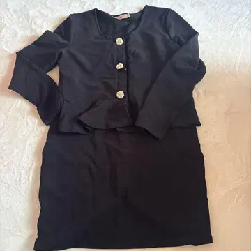 블랙 긴팔 셋업 펄버튼