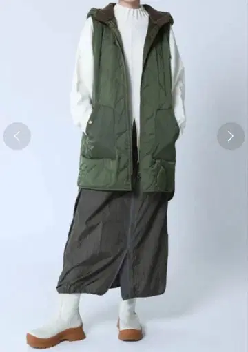 [미사용 새상품] 후드 보아 퀼팅 베스트 (카키) 원가 22,000엔