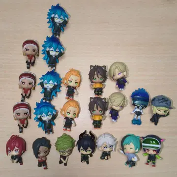 트위스테 허그 코트 피규어 세트 22점