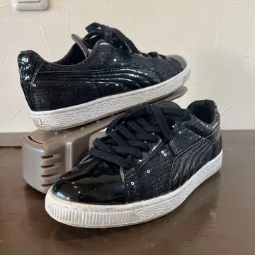 PUMA 스팽글 장식 스니커즈 블랙