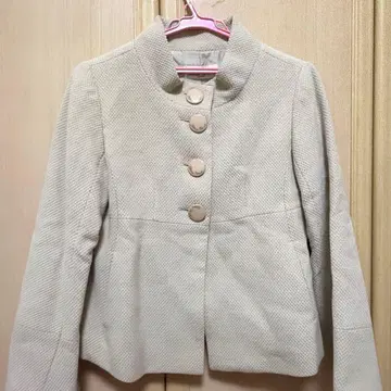 GALLERY VIS CONTI 숏 기장 코트 크림 리본