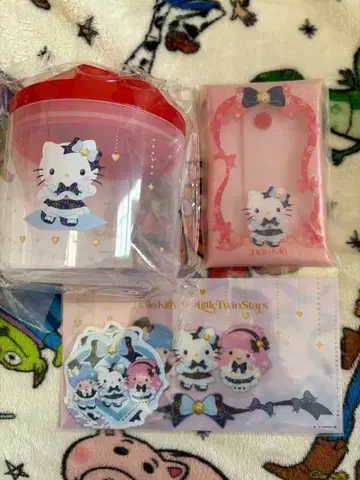 해피 복권 산리오 Holiday collection