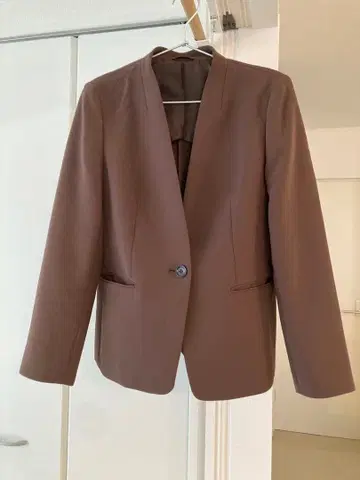 [ ANCHOR WOMAN ] 노카라 자켓&팬츠 브라운