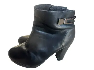 블랙 가죽 부티 지퍼 장식 하이힐 20cm 통굽 9cm