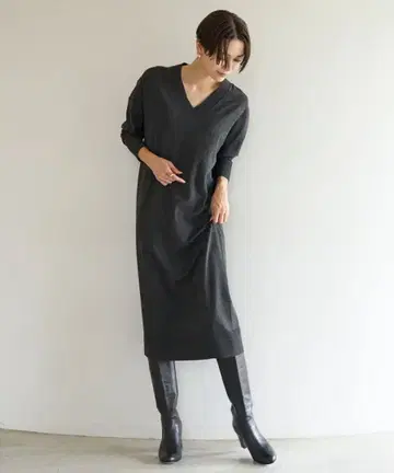 안피로 [세탁 가능/항균 방취] 마이 뷰티 니트 V넥 원피스