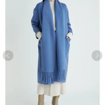 Mila Owen 프린지 스톨 부착 롱 코트