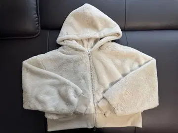 크림색 플리스 자켓 M 사이즈