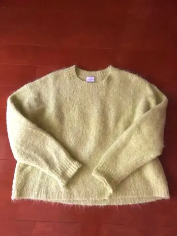 유나이티드 애로우즈 2024 연한 그린 모헤어 혼방 니트 스웨터 긴팔